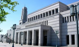 Perché i dirigenti della Chiesa portano testimonianze frequenti del Libro di Mormon?