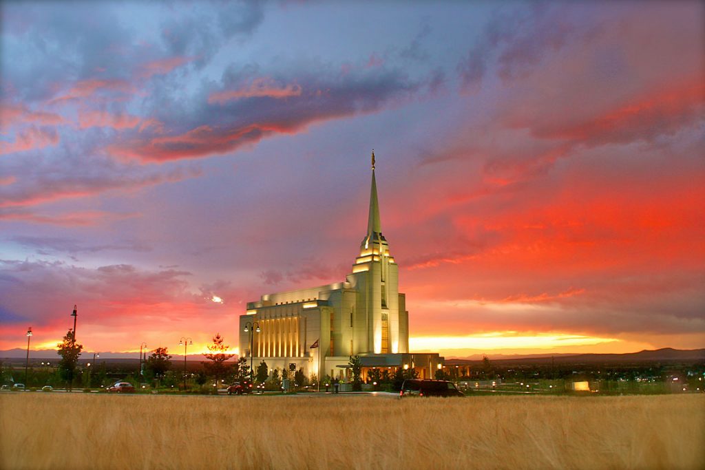 templi mormoni Il Tempio di Rexburg, in Idaho; uno dei molti Templi Mormoni