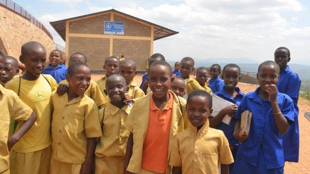 Rifugiati in Africa Uganda-Rifugiati1-2016