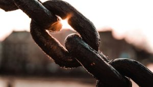 Restate nella libertà con la quale siete fatti liberi — mediante il grande e ultimo sacrificio