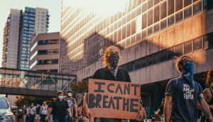 Non rispondere alla violenza con la violenza