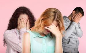 Superare il senso di vergogna: migliorare noi stessi senza farci sopraffare