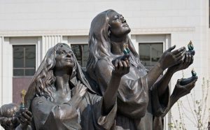 Nuova statua a Temple Square: celebra le donne di fede della parabola delle “Cinque vergini sagge”