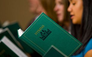 Aggiornamento dell’innario: 13 nuovi inni in Italiano